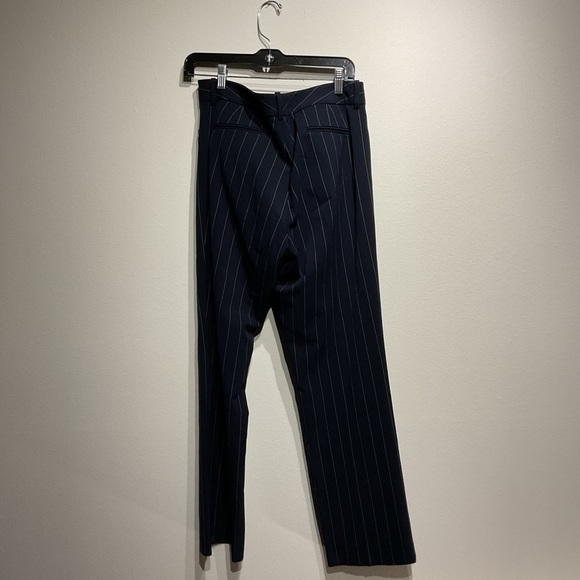Tahari Blue Stripped Classic Office Pants Size 8P. Perfect Condition 32x39 - Picture 7 of 7